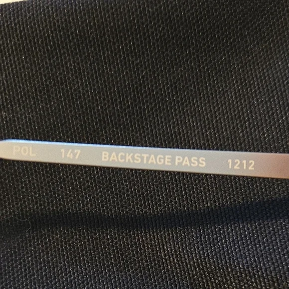 Quay Backstage Pass Sunglasses - Picture 2 of 6